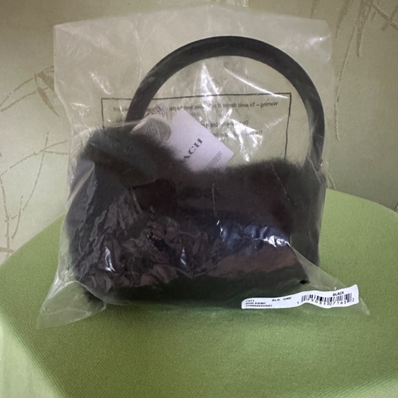 COACH SHEARLING & LEATHER EARMUFFS:NWT BLACK  7371 - Picture 16 of 16